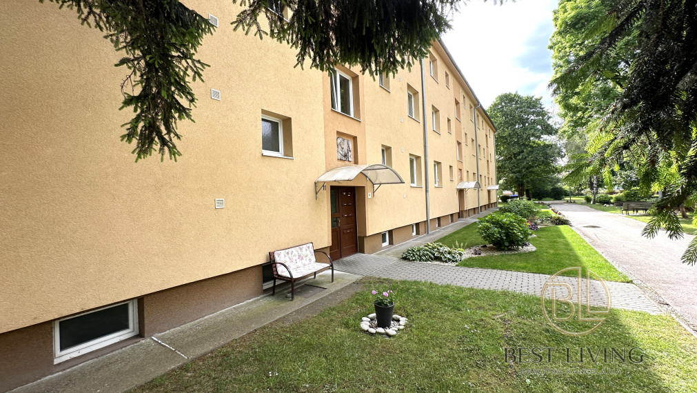 PRENAJATÉ - Prenájom kompletne prerobeného 2-izbového na 3-izbový v prestížnej lokalite Trenčína – Sihoť, ulica Kpt. Nálepku pri ARÉNE MARIÁNA GÁBORÍKA