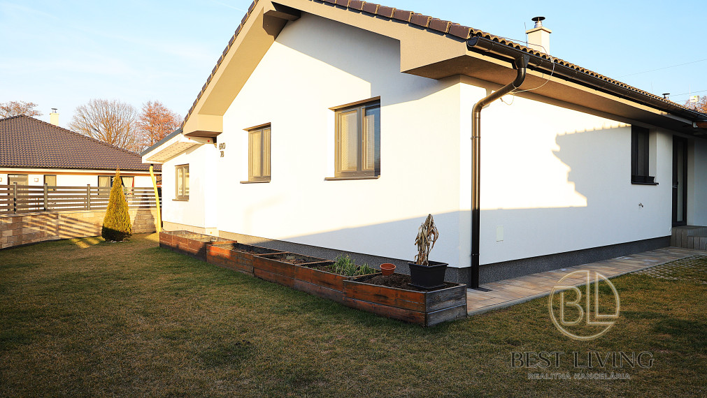 REZERVOVANÝ ! VYSNÍVANÝ DOMOV PRE VAŠU RODINU – MODERNÁ NOVOSTAVBA V KLOBUŠICIACH!