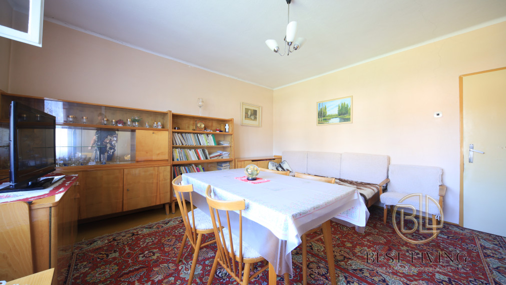 Rodinný dom s veľkým pozemkom v tichej obci Mikušovce, okres Ilava