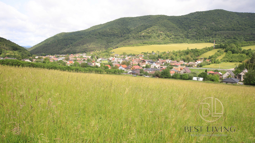 Na predaj veľký slnečný pozemok v tichom prostredí – 5821 m², ideálny na rekreáciu alebo investíciu do budúcnosti