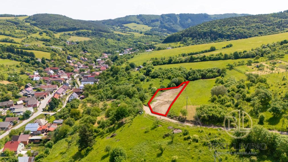 Na predaj pozemok v krásnom prírodnom prostredí obce Zubák