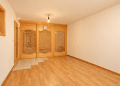 Rodinný dom na predaj Ilava – Skala | pozemok 1 430 m², wellness zóna, zimná záhrada a dvojgaráž - fotografia 37