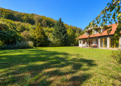 Rodinný dom na predaj Ilava – Skala | pozemok 1 430 m², wellness zóna, zimná záhrada a dvojgaráž - fotografia 4