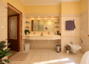 Rodinný dom na predaj Ilava – Skala | pozemok 1 430 m², wellness zóna, zimná záhrada a dvojgaráž - fotografia 33