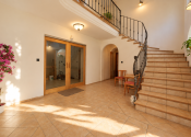 Rodinný dom na predaj Ilava – Skala | pozemok 1 430 m², wellness zóna, zimná záhrada a dvojgaráž - fotografia 8