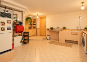 Rodinný dom na predaj Ilava – Skala | pozemok 1 430 m², wellness zóna, zimná záhrada a dvojgaráž - fotografia 35