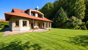 Rodinný dom na predaj Ilava – Skala | pozemok 1 430 m², wellness zóna, zimná záhrada a dvojgaráž