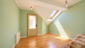 Rodinný dom na predaj Ilava – Skala | pozemok 1 430 m², wellness zóna, zimná záhrada a dvojgaráž
