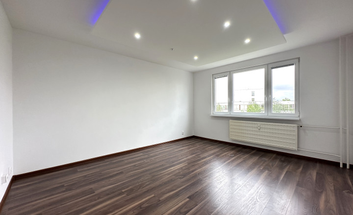 PREDANÝ - EXKLUZÍVNE - Slnečný a štýlový 3-izbový byt po kompletnej rekonštrukcii v Považskej Bystrici! - fotografia 1
