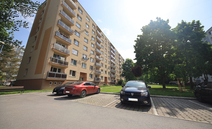 PREDANÝ - Štýlový 2-izbový byt po kompletnej rekonštrukcii v top lokalite – Dubnica nad Váhom, Pod Kaštieľom - fotografia 14