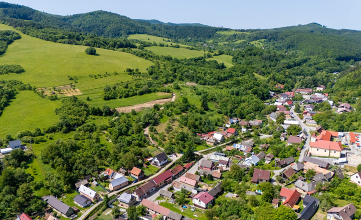 Na predaj pozemok v krásnom prírodnom prostredí obce Zubák