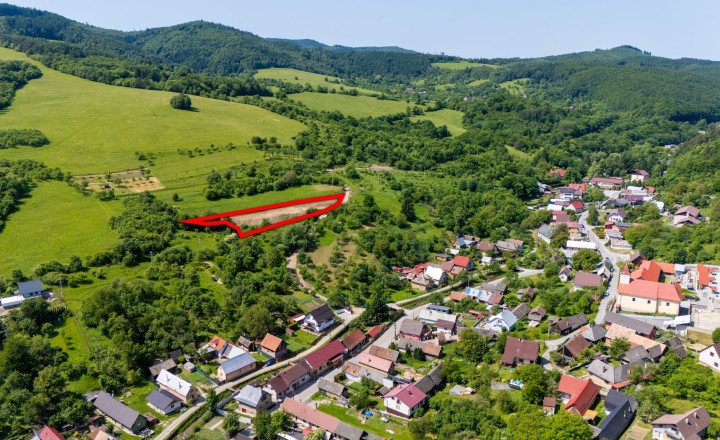 Na predaj pozemok v krásnom prírodnom prostredí obce Zubák - fotografia 2