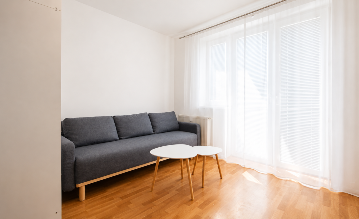 1-izbový byt využiteľný ako 2-izbový | kompletne zariadený | centrum Púchova | 499 € s energiami - fotografia 7