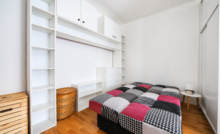 1-izbový byt využiteľný ako 2-izbový | kompletne zariadený | centrum Púchova | 499 € s energiami - fotografia 2