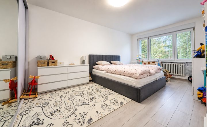 VÝNIMOČNÝ VEĽKOMETRÁŽNY 3-IZBOVÝ BYT | 93,95 m² | 2 KÚPEĽNE | LÁNSKA, POVAŽSKÁ BYSTRICA - fotografia 8