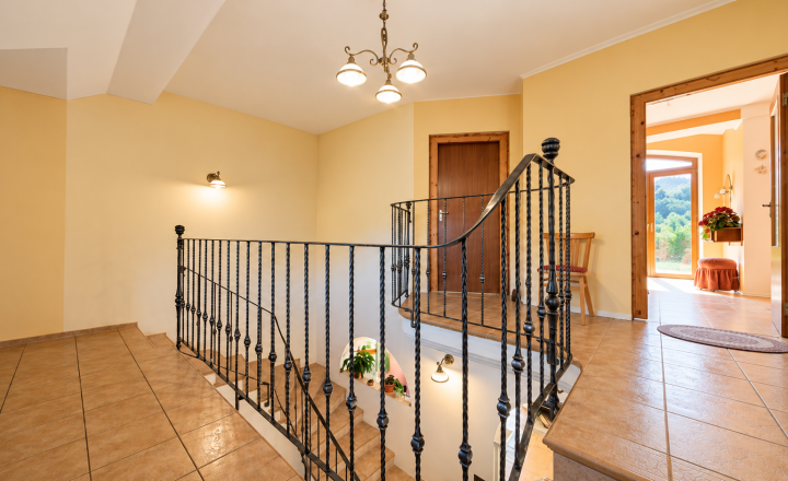 Rodinný dom na predaj Ilava – Skala | pozemok 1 430 m², wellness zóna, zimná záhrada a dvojgaráž - fotografia 19